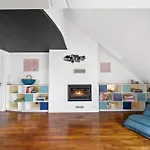 Triplex De Charme : Terrasse/vue Panoramique Appartement Beaune (Cote d'Or)