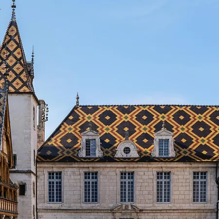 Triplex De Charme : Terrasse/vue Panoramique Beaune (Cote d'Or)